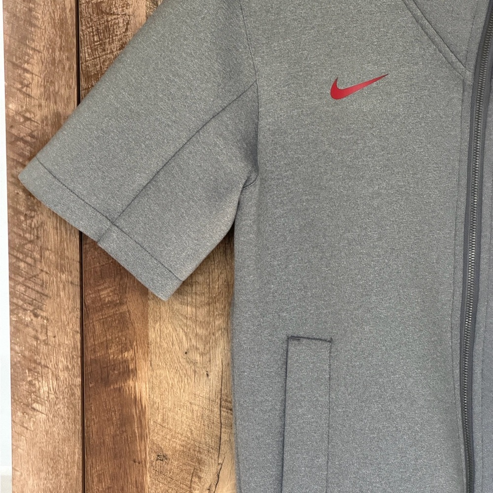 Nike Gray Hooded Jacket with Red Accents - Picture 4 of 7